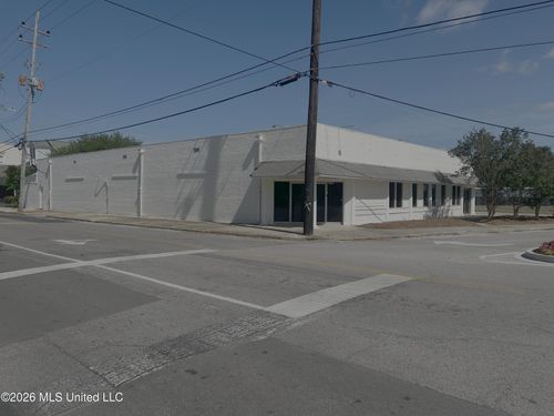3405 Pascagoula St, Pascagoula, MS, 39567-3206 | Card Image