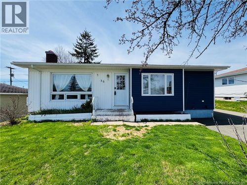 58 Bell St, Moncton, NB, E1E2H6 | Card Image
