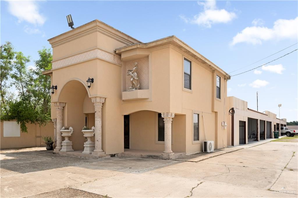 Commercial Lease in Palmview