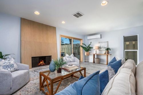 4242 Loma Riviera Ln, San Diego, CA, 92110-5516 | Card Image