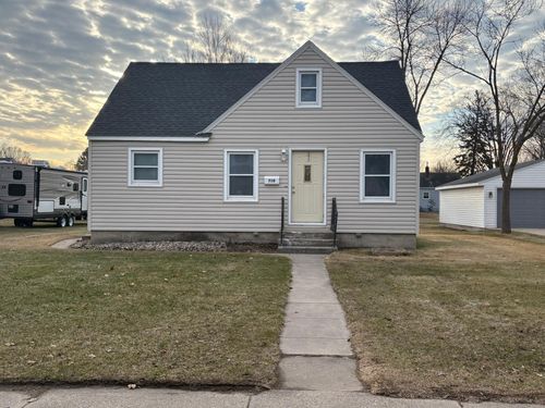 710 12th St N, Benson, MN, 56215-1214 | Card Image