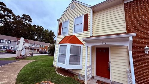 210 Whitewater Dr, Newport News, VA, 23608-4708 | Card Image