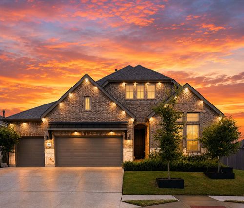 388 Washington Dr, Kyle, TX, 78640-2962 | Card Image