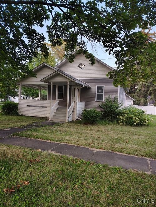 712 Tulip St, Liverpool, NY, 13088-5046 | Card Image