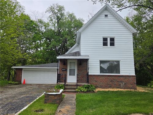 137 Hiler St, Conneaut, OH, 44030-1825 | Card Image
