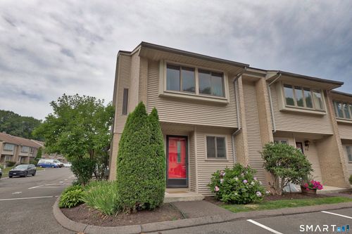 4-1-827 Oronoke Rd, Waterbury, CT, 06708-3936 | Card Image