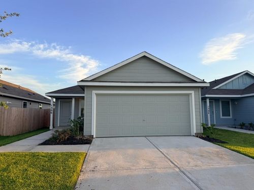 1306 Charlotte Way, Wharton, TX, 77488-5331 | Card Image