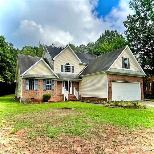 1035 Hawthorne Dr, Indian Trail, NC, 28079-4134 | Card Image