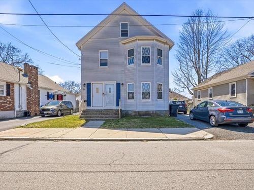 71 South St, Lincoln, RI, 02865-3246 | Card Image