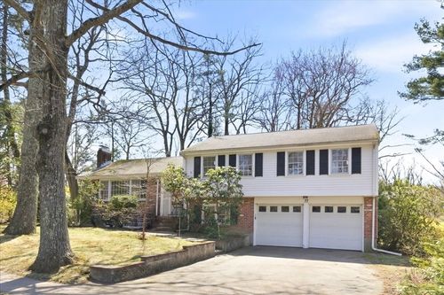 77 Booth Rd, Dedham, MA, 02026-5717 | Card Image