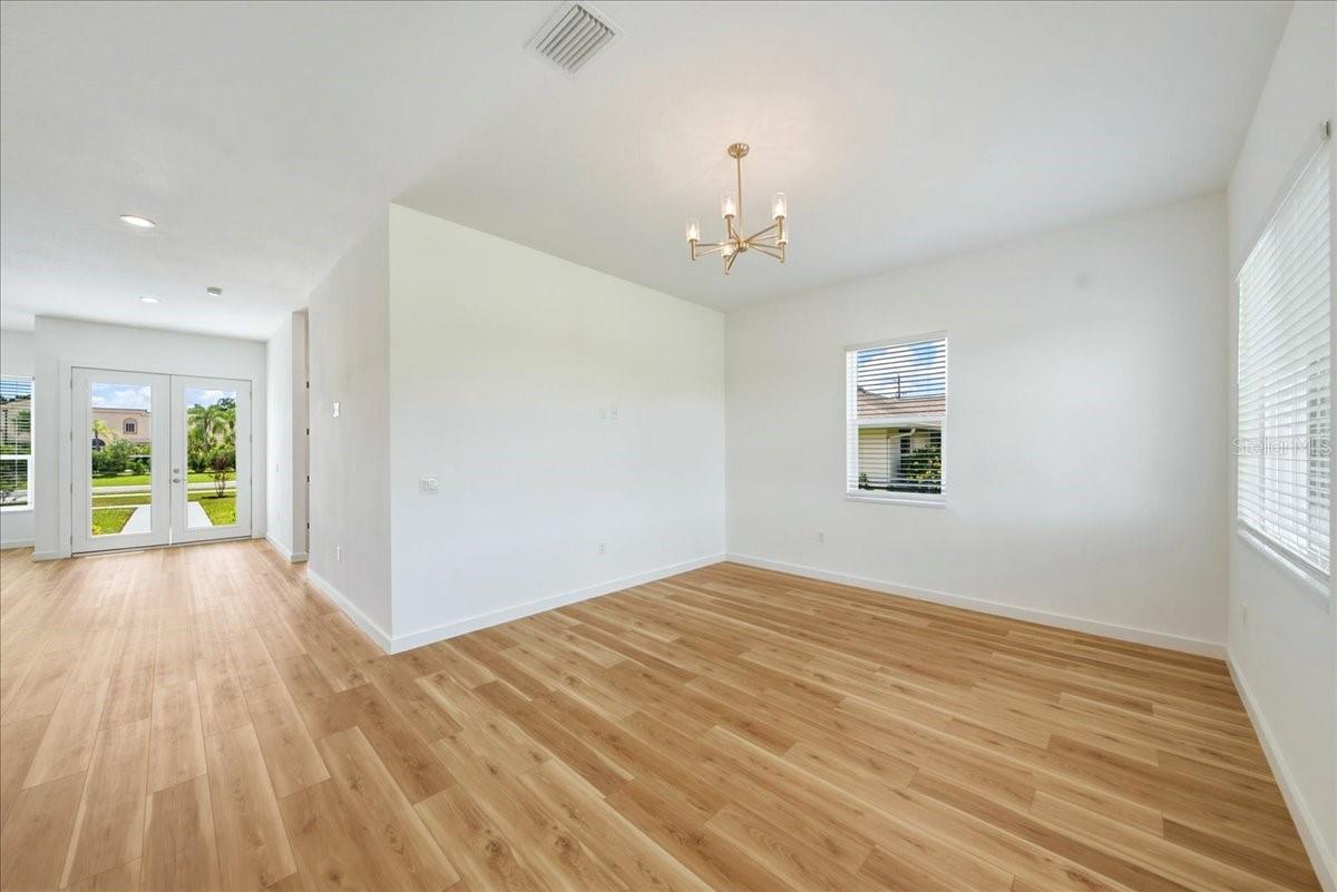 Residential in PUNTA GORDA 5
