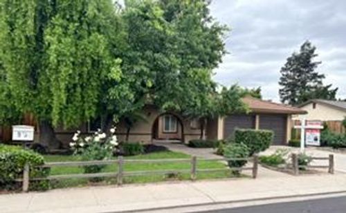 953 Souza Blvd, Manteca, CA, 95336-3828 | Card Image