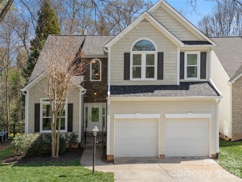 2020 Sablewood Dr, Charlotte, NC, 28205-3670 | Card Image
