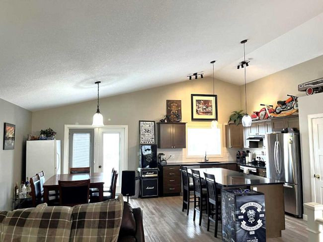 11338 59 Avenue, Home with 3 bedrooms, 2 bathrooms and 4 parking in Grande Prairie AB | Image 13