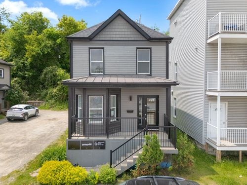 493Z Rue Wellington S, Sherbrooke, QC, J1H5E2 | Card Image