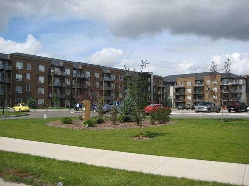 425-9120 96 Avenue, Grande Prairie, AB, T8X0A1 | Card Image
