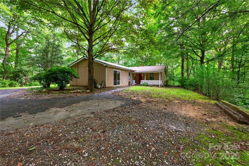 1044 Bumgarner Cemetery Rd, Whittier, NC, 28789-9078 | Card Image