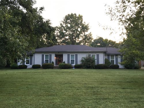 1004 Chapel Ct, Franklin, TN, 37069-4617 | Card Image