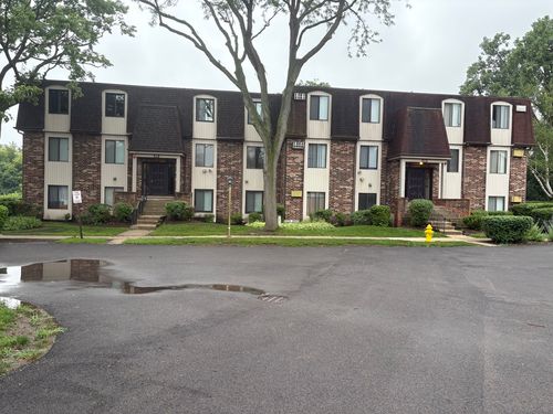 5-835 Waterview Cir, Vernon Hills, IL, 60061-2544 | Card Image