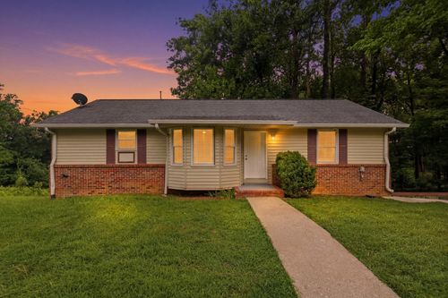 1018 Tulip Dr, White House, TN, 37188-9049 | Card Image