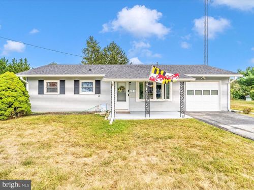 206 S 2nd St, WOODSBORO, MD, 21798-8508 | Card Image