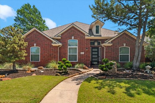 9654 Dickens Ln, Frisco, TX, 75033-7353 | Card Image