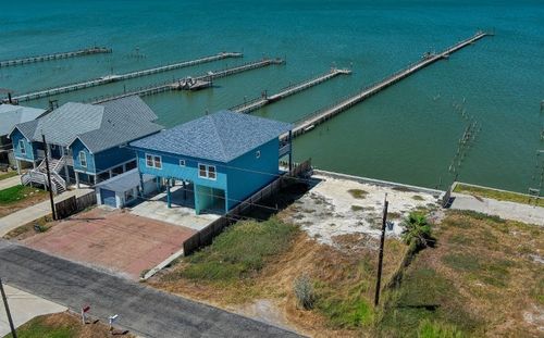 150 Ridge Harbor Dr, Rockport, TX, 78382-9651 | Card Image