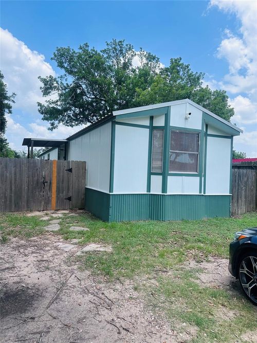 420 10th St, Hempstead, TX, 77445-4532 | Card Image