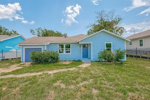4702 Majestic St, Houston, TX, 77026-3136 | Card Image