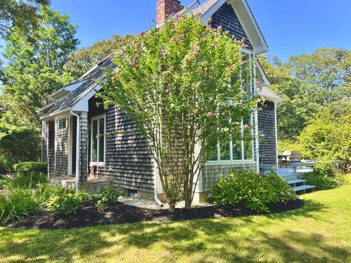 11 High Meadow Ln, Oak Bluffs, MA, 02557-6953 | Card Image
