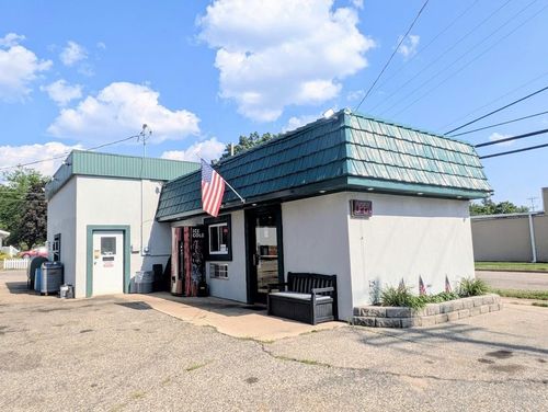 300 N Main Street, Adams, WI, 53910 | Card Image