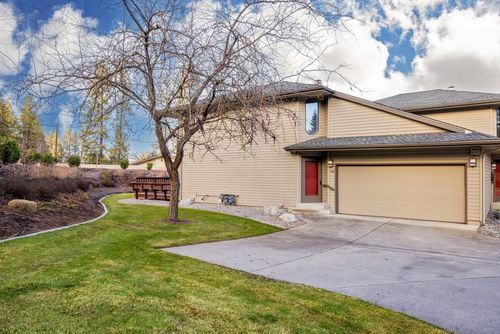 726 W Briar Cliff Ct, Spokane, WA, 99218-2566 | Card Image