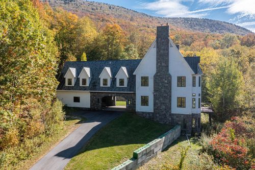 50 Grouse Ln, Dorset, VT, 05251-9608 | Card Image