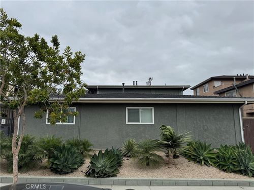 17392 Keelson Ln, Huntington Beach, CA, 92647-5954 | Card Image