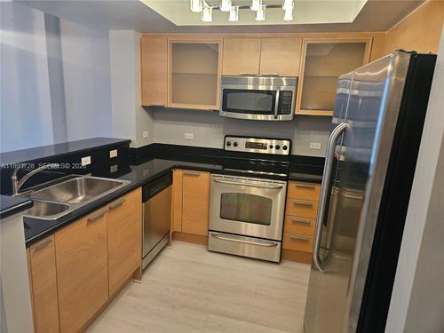 apt-822-140 S Dixie Hwy, Hollywood, FL, 33020-7351 | Card Image