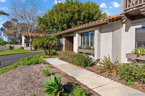 6922 Pear Tree Dr, Carlsbad, CA, 92011-3938 | Card Image