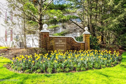 13-8 Stagecoach Dr, Holmdel, NJ, 07733-2712 | Card Image