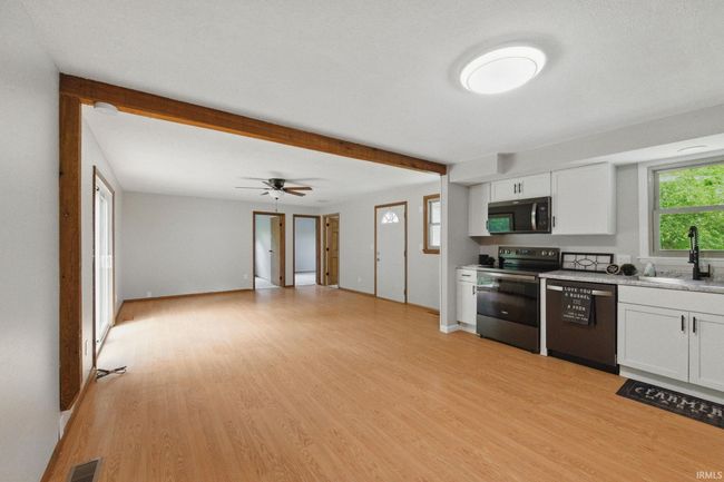 7956 N 225 W, House other with 3 bedrooms, 1 bathrooms and null parking in Delphi IN | Image 5