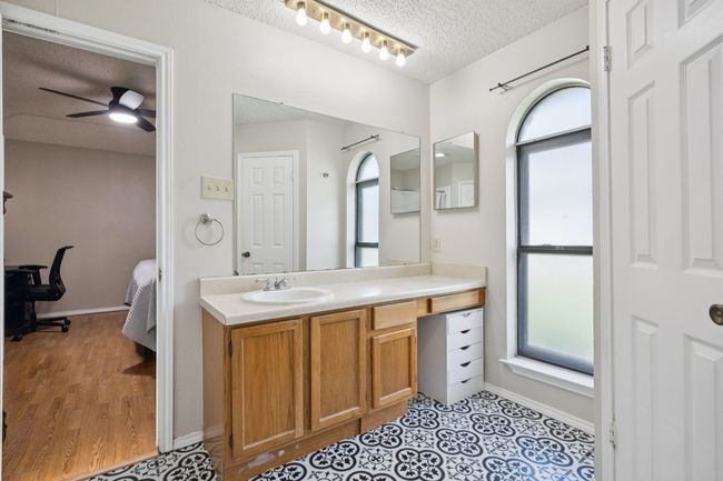 Here you can see into the primary bedroom | Image 15