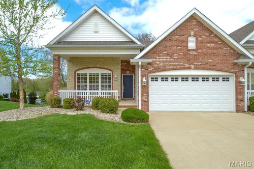 5004 Castlegate Ln, Godfrey, IL, 62035-5614 | Card Image