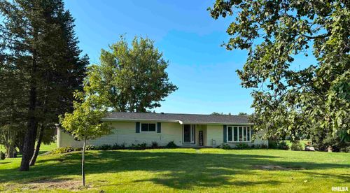 8989 241st St, Walcott, IA, 52773-9747 | Card Image