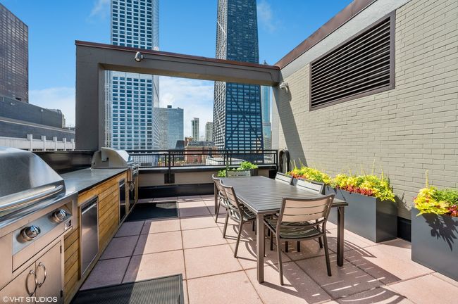 APT-1802 - 247 E Chestnut St, Condo with 2 bedrooms, 2 bathrooms and null parking in CHICAGO IL | Image 18