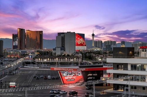 802-205 E Harmon Ave, Las Vegas, NV, 89169-6468 | Card Image