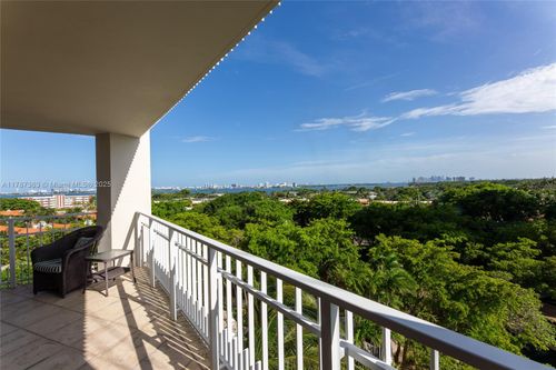apt-812-1000 Quayside Ter, Miami, FL, 33138-2217 | Card Image
