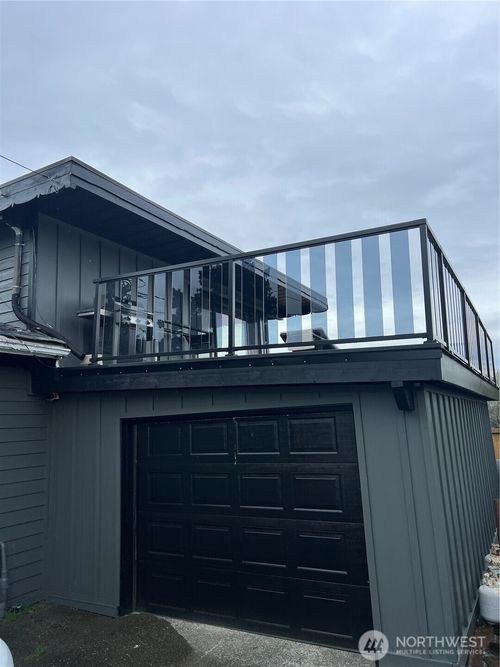 1412 29th St, Anacortes, WA, 98221-3815 | Card Image