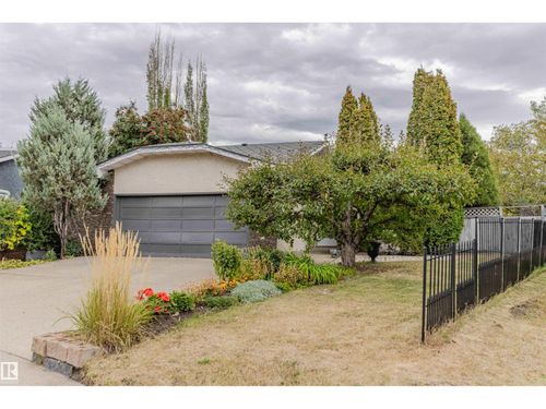3503 34a Ave Nw, Edmonton, AB, T6L3Y8 | Card Image