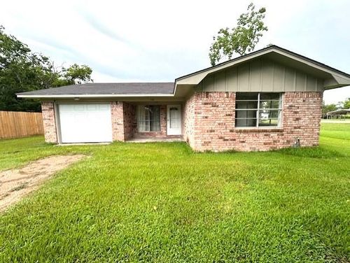110 Cedar St, Louise, TX, 77455 | Card Image