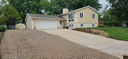 562 Jones Rd, Evansdale, IA, 50707-1568 | Card Image