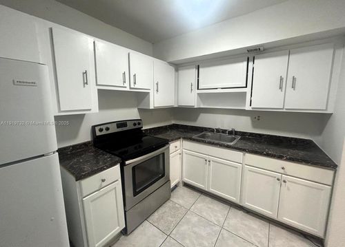 apt-101-3600 Nw 21st St, Lauderdale Lakes, FL, 33311-9204 | Card Image