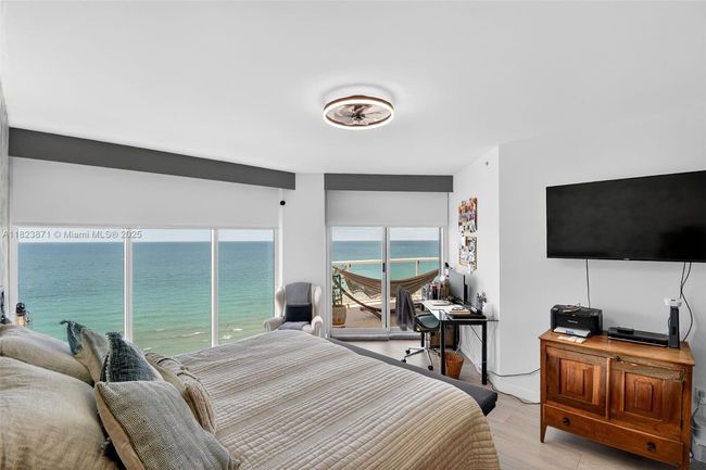 APT-1401 - 18671 Collins Ave, Condo with 3 bedrooms, 4 bathrooms and null parking in Sunny Isles Beach FL | Image 14